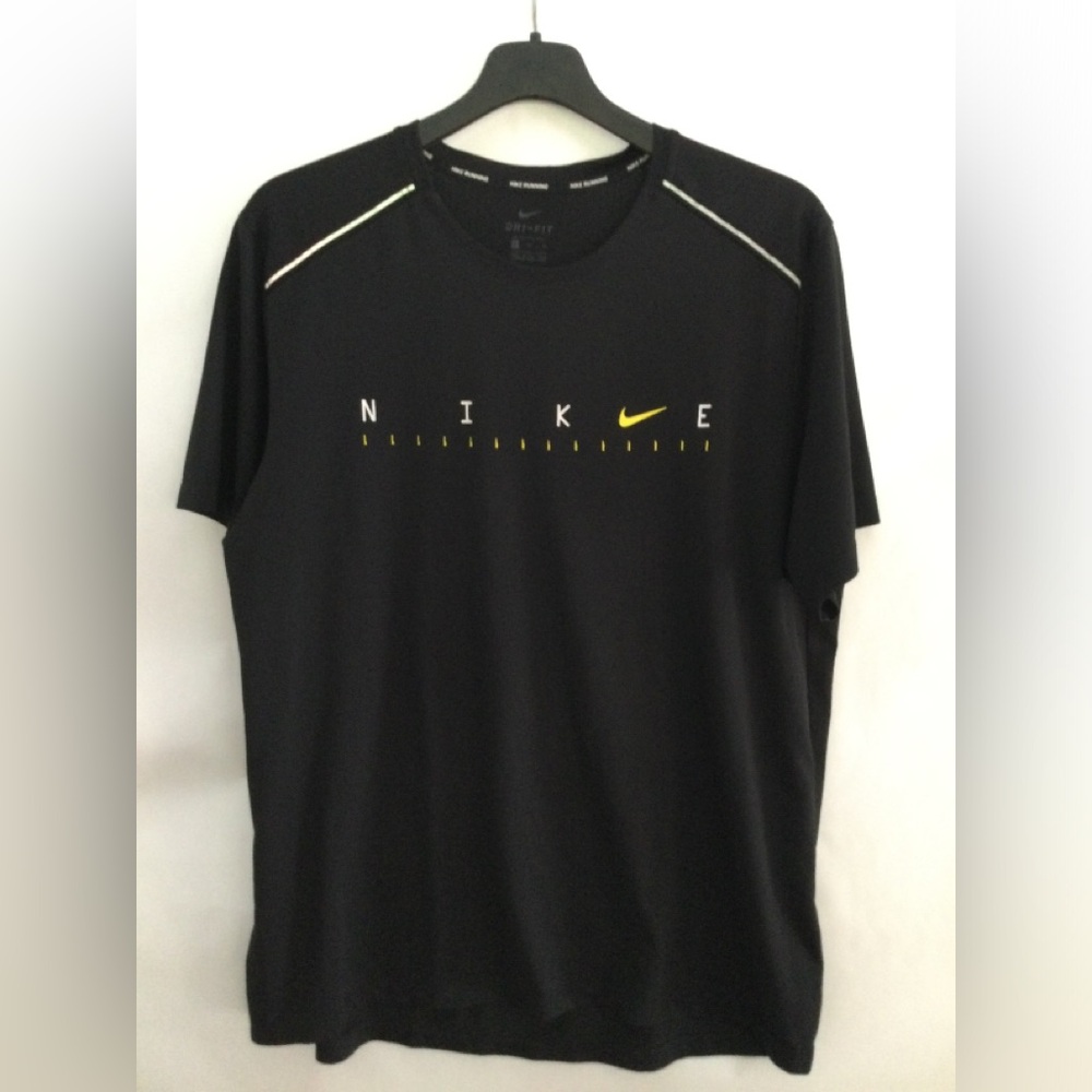 Nike Dri-fit Mesh Running shirt. Size XL